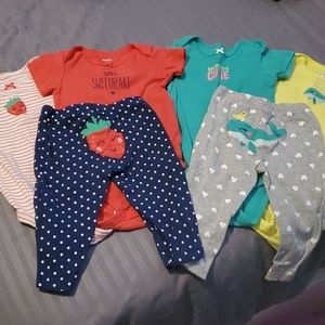 9 mo - Carter's 3-piece outfits (2)